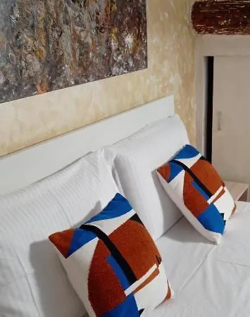 Dimora Storica 게스트하우스 *